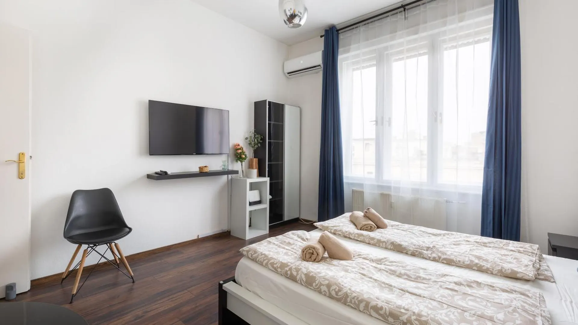 Apartament Adorable And Charming 2Br In City Center, Astoria Budapeszt