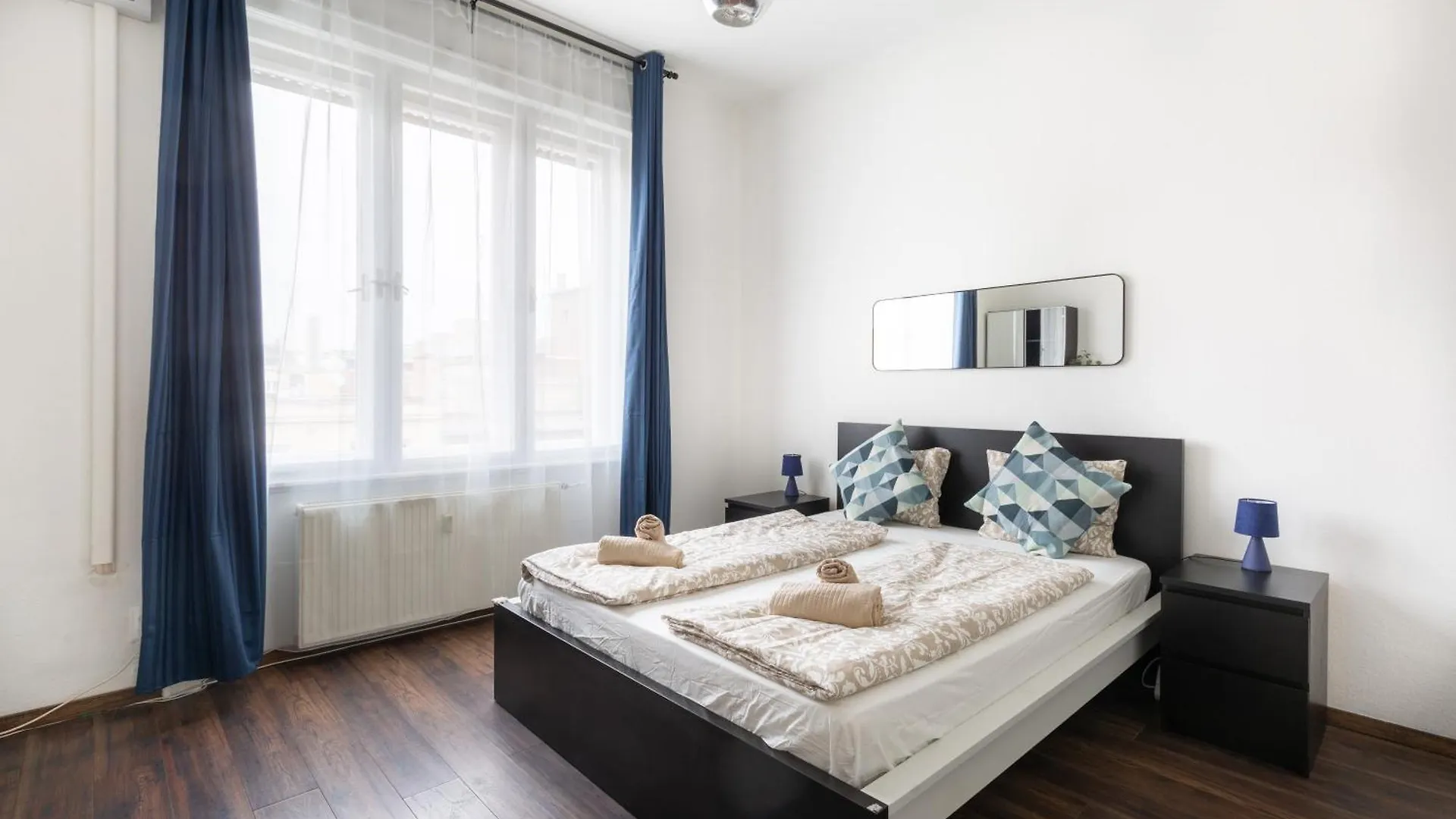 Apartament Adorable And Charming 2Br In City Center, Astoria Budapeszt Węgry