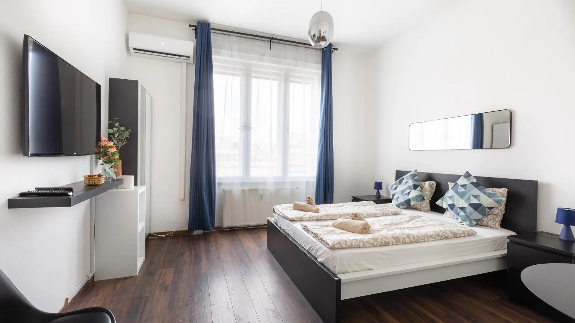 Adorable And Charming 2Br In City Center, Astoria Budapeszt